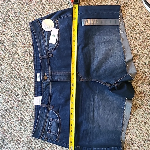 DIP BRAND WOMENS PLUS SIZE BLUE JEAN CUTOFF SHORTS SIZE 24W - Picture 9 of 16